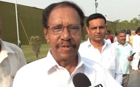 ‘Red Fort is PM Modi’s house': AIADMK on Mallikharjun Kharge's absence from Independence Day event