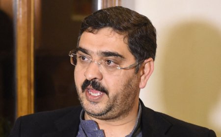 Pakistan caretaker PM Anwaarul Haq Kakar's 18-member Cabinet takes oath