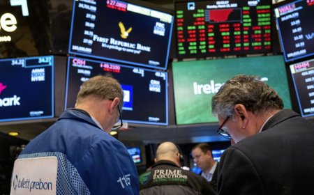 US Market: Wall Street closes mixed on Friday; investors await Fed rate insights