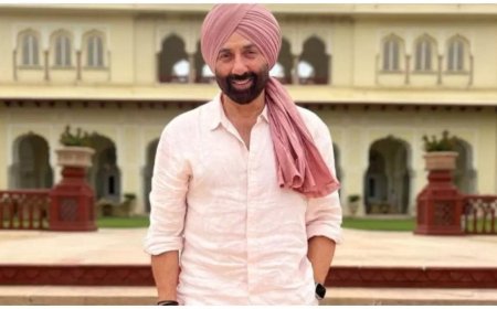 Explainer: All deets on Sunny's Juhu villa auction