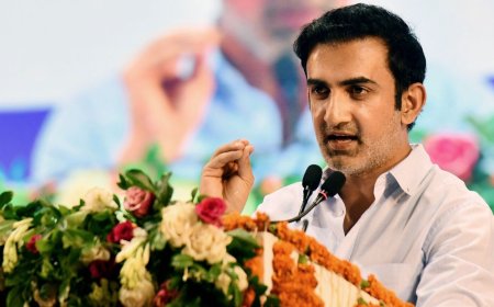 Gautam Gambhir's 'obscene' gesture amid 'Kohli' chants goes viral, says Pakistanis raised anti-India slogans