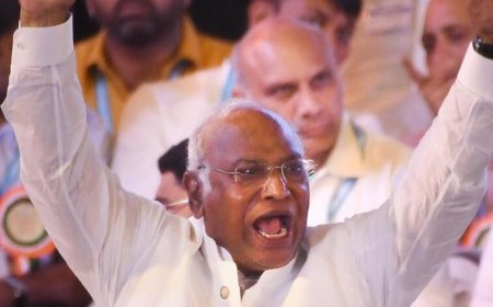 'Avoid praising PM Modi unnecessarily,' says Mallikarjun Kharge after Chhattisgarh minister's remark