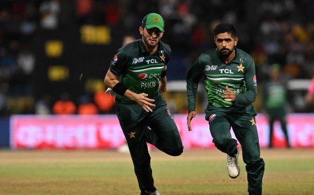 Shaheen Shah Afridi shares ‘family’ photo after reported fight with captain Babar Azam