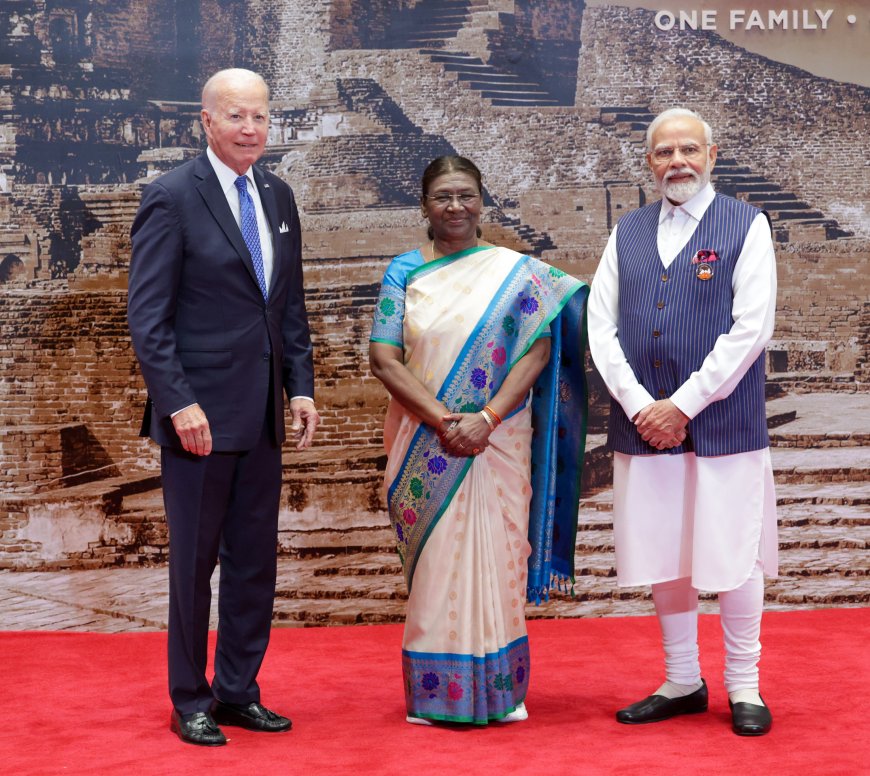 President, Smt. Droupadi Murmu and PM welcoming the World leaders for gala dinner at Bharat Mandapam, in Pragati Maidan, New Delhi