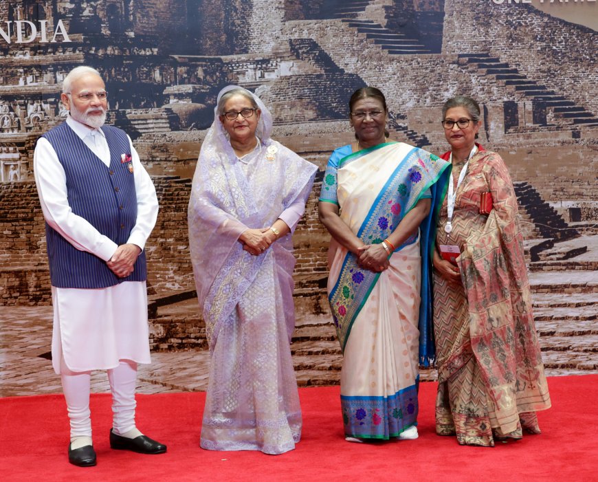 President, Smt. Droupadi Murmu and PM welcoming the World leaders for gala dinner at Bharat Mandapam, in Pragati Maidan, New Delhi