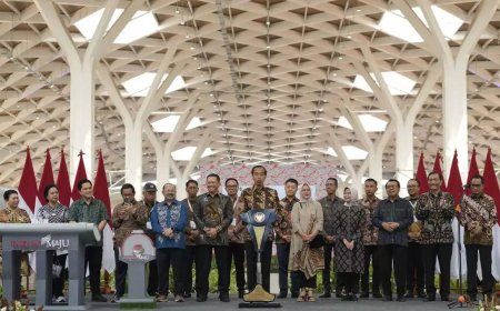 Indonesian president launches Southeast Asia's first high-speed railway, funded by China