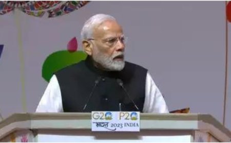 PM urges for peace, brotherhood amid Israel-Hamas conflict