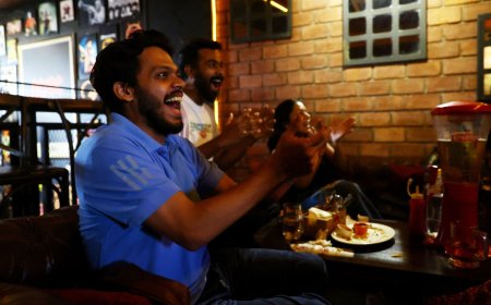 India-Pakistan match boosts eatery business