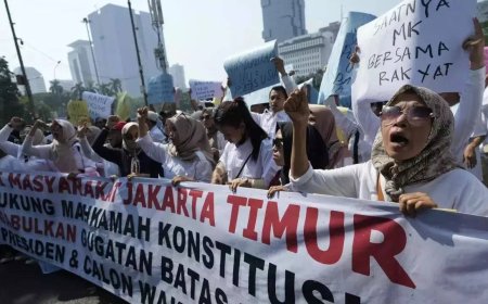 Indonesian ex-governors register for presidential race as election season begins