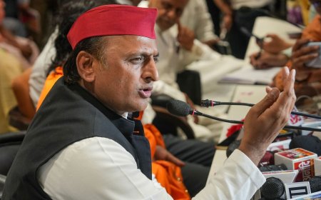 ‘If Congress behaves like this…’: Akhilesh Yadav continues to spar with INDIA ally over MP seat sharing