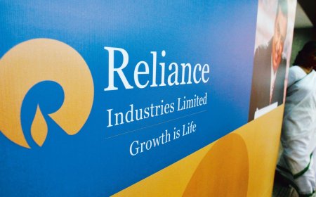 Reliance shares: Experts see upside after Q2 results 2023