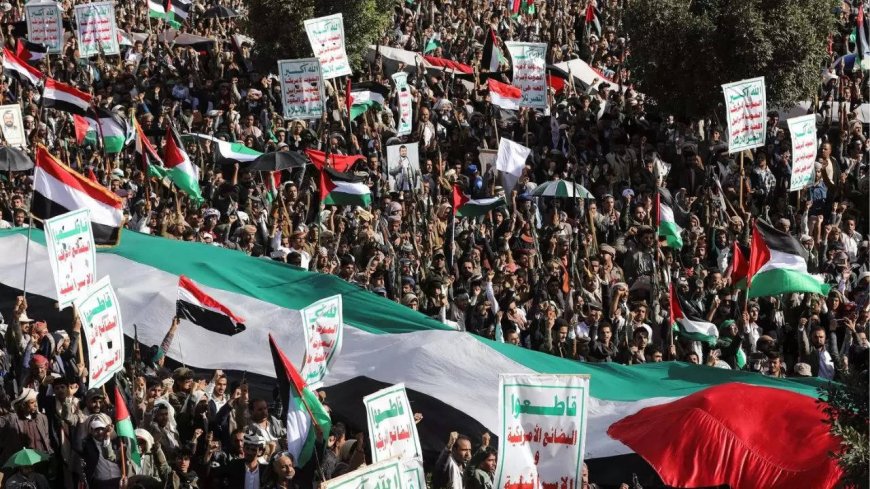 'Death is better than leaving': Gaza civilians refuse to evacuate 'hellhole' despite Israel claiming Hamas are using them as human shields