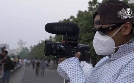 Watch: Suryakumar Yadav on Mumbai streets as a reporter