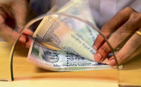 Rupee trades flat at 83.26 even as dollar falls to over 2-month low