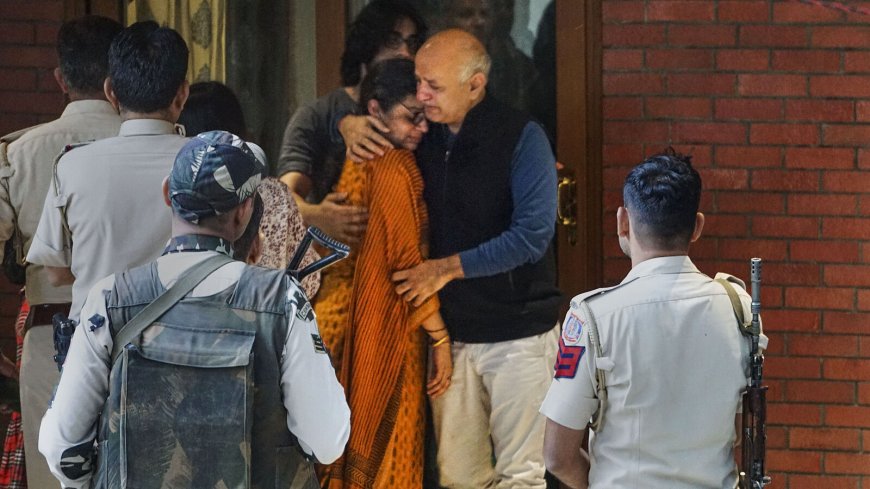 'Very painful', says Arvind Kejriwal on photo of Manish Sisodia hugging ailing wife after court approval to visit home
