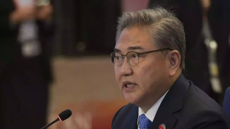 Diplomats from South Korea, Japan and China will meet about resuming a trilateral leaders' summit