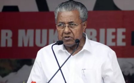 Shoes hurled at Kerala CM’s convoy, invites threat of ‘action’
