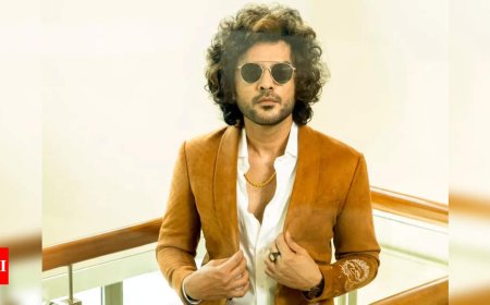 Siddhu Jonnalagadda joins director Bommarillu Bhaskar for his next, begins shoot