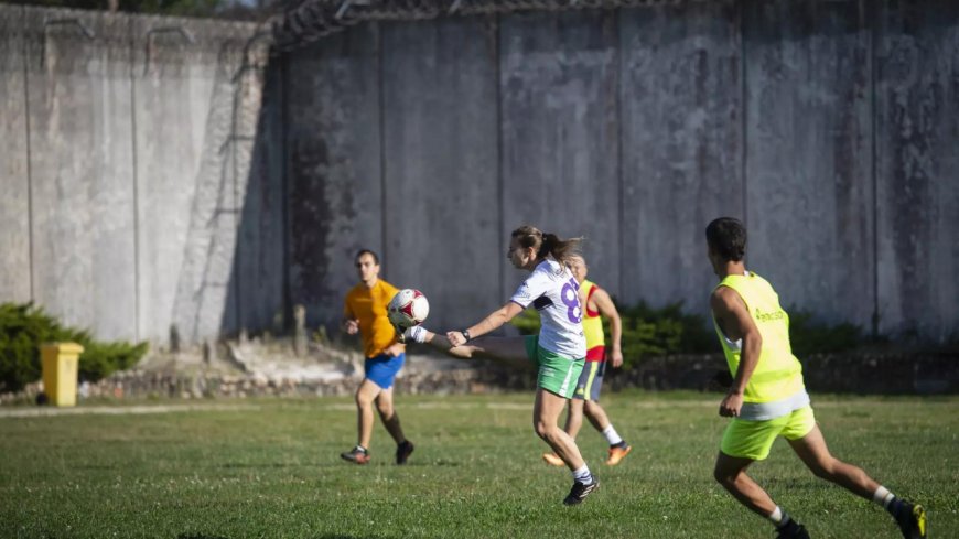 Spain bets on mixed gender prisons