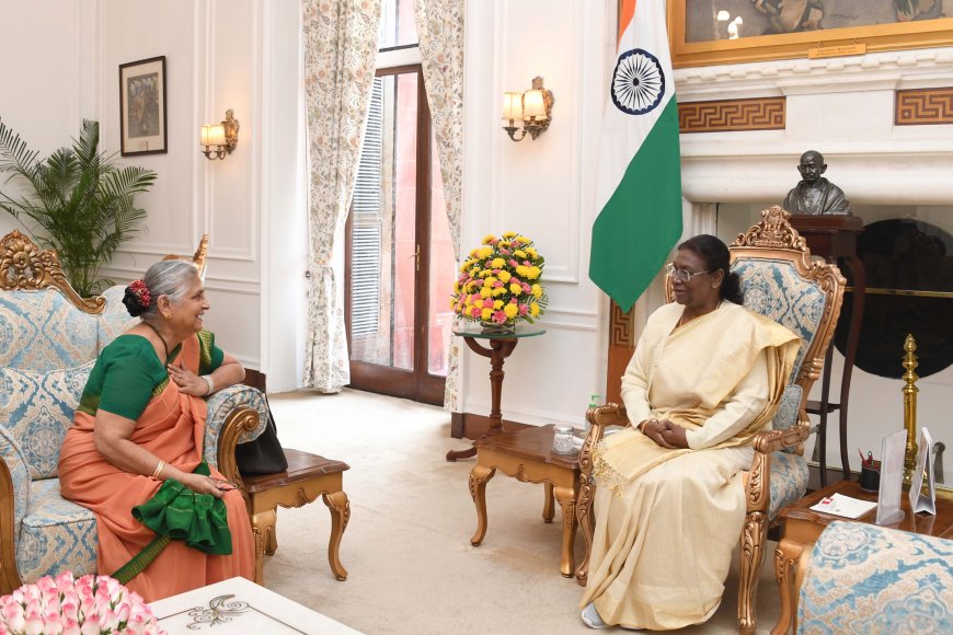 Chairperson of the Infosys Foundation, Smt. Sudha Murthy called on the President of India, Smt. Droupadi Murmu at Rashtrapati Bhavan, in New Delhi
