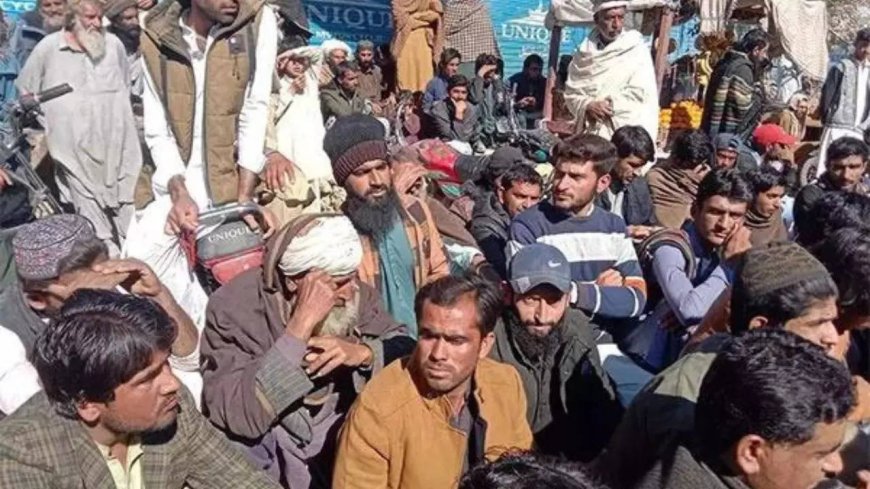 Balochistan: Protest enters 64th day against border restrictions