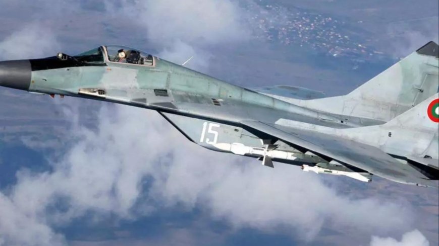 Navy's MiG-29K aircraft suffers tyre burst at Dabolim airport