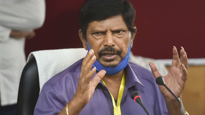 'Hum bhi nahi hai kam kyunki...' Ramdas Athawale's poetic reply to INDIA's 'Hain Tayaar Hum' rally | Watch