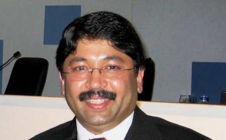 After ‘toilet’ remark, Dayanidhi Maran calls BJP IT cell 'jobless barbers', sparks row