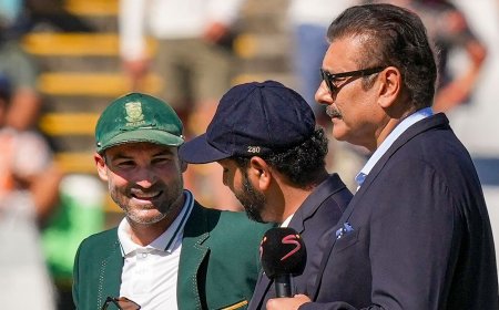 Netizens hail Ravi Shastri's ‘commentary’ during India vs South Africa in 2nd Test match. See post