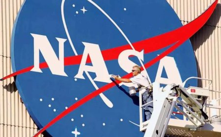 Water in space: Nasa makes unprecedented discovery