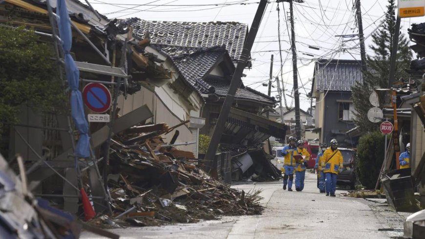 Japan quake toll hits 161 as snow hampers relief