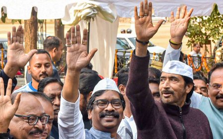 Jharkhand Congress, JMM MLAs move to Hyderabad ahead of floor test
