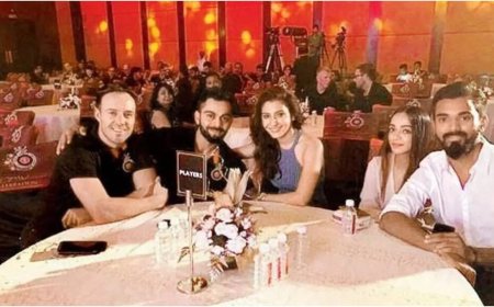 AB De Villiers apologises for false info about Virushka