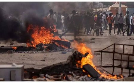 Student killed in Senegal at Friday's vote delay protests -ministry