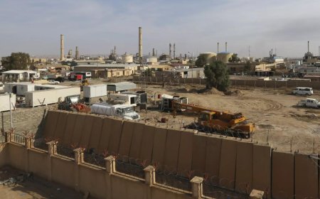 Oil spills pile on pressure for Iraq's farmers