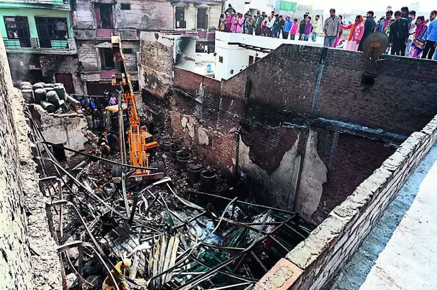 Delhi factory inferno: 'Fire flowed like lava, like a movie scene'