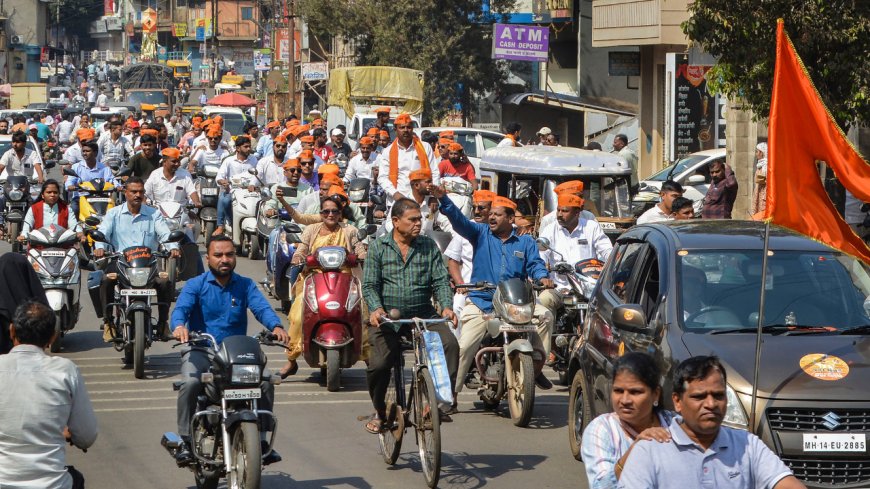 Maha cabinet approves draft bill to extend 10% quota to Marathas