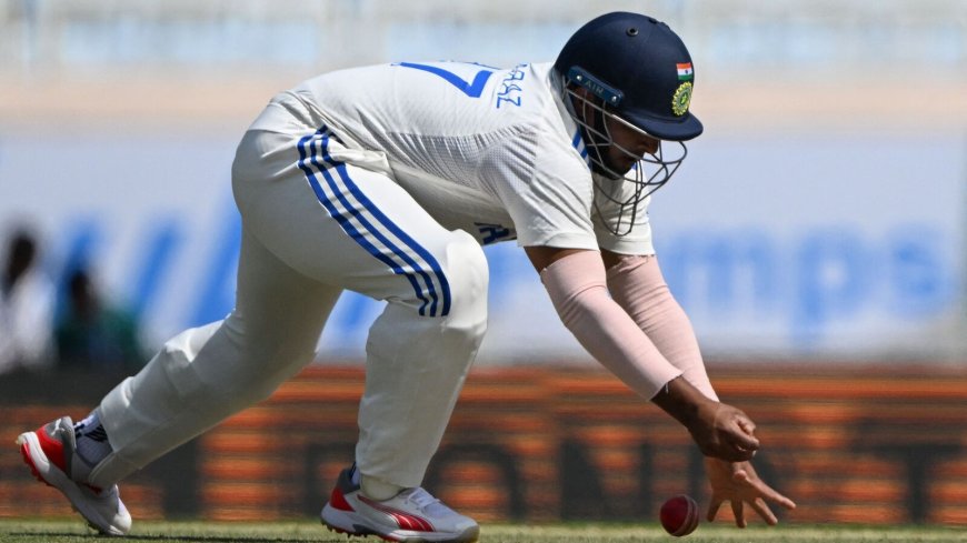 Ind vs Eng 4th Test: Hilarious conversation between Sarfaraz Khan, Shoaib Bashir caught on stump mic