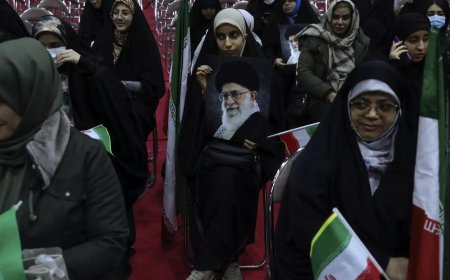 Hardliners set to tighten grip in Iran vote as frustration mounts