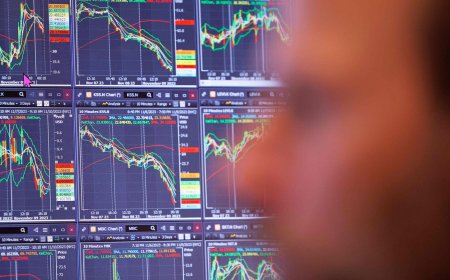 What are the charges associated with a demat account?