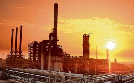 Oil prices rise 2% after supply disruption as Ukraine attacks Russian refineries; Brent at $83/bbl