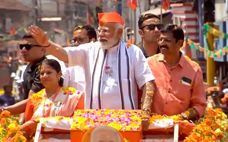 Lok Sabha Election 2024 Live Updates: Congress' CWC meet begins, PM Modi holds roadshow in Kerala