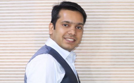 Buy or sell: Sumeet Bagadia recommends three stocks to buy on Tuesday — March 26