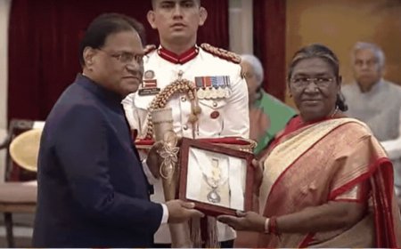 President Murmu confers Bharat Ratna awards to five luminaries