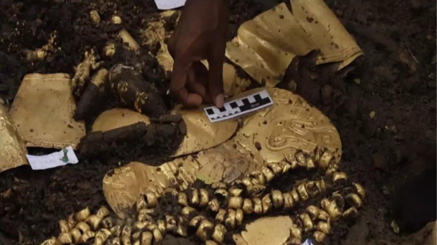 'Lord of the Flutes': Archaeologists in Panama find ancient tomb filled with gold treasure