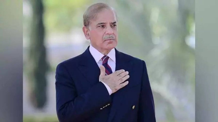 Cash-strapped Pak bans red carpets to cut down on expenses