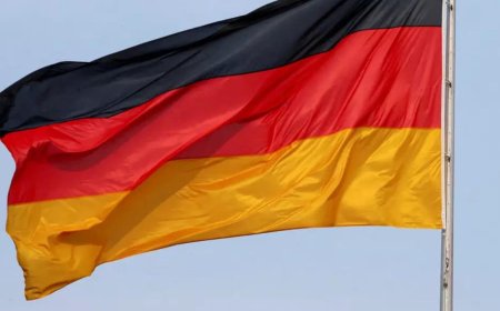 Germany: 'Groped' female statues highlight sexual harassment