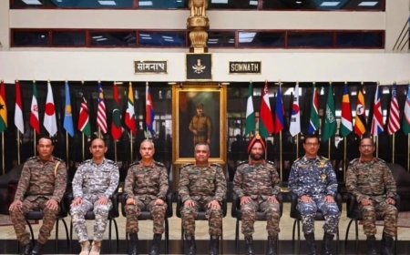 Chief of the Army Staff, General Manoj Pande in  the 79th Staff Course event at Defence Services Staff College