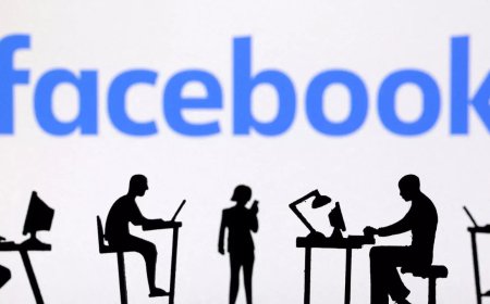 Panel of journalists calls on Taliban to lift Facebook ban in Afghanistan