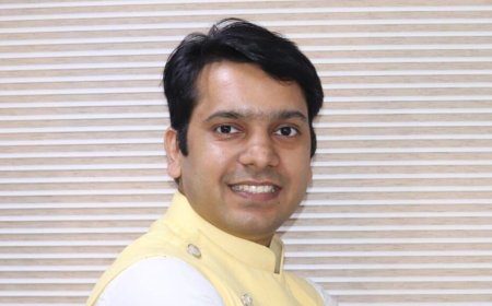 Buy or sell: Sumeet Bagadia recommends three stocks to buy on Monday — April 15